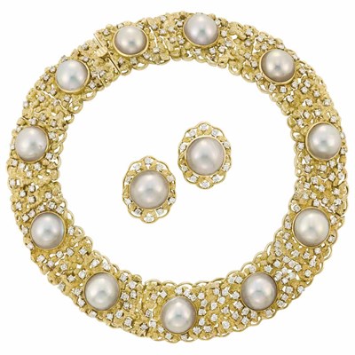 Lot 284 - Gold, Mabe Pearl and Diamond Necklace and Pair of Earclips