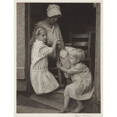Lot 580 - ULMANN, DORIS (1882-1934) [Mother with...