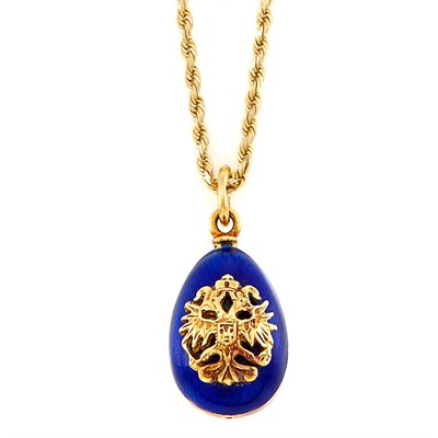 Lot 1331 - Gold and Blue Enamel Egg Pendant and Chain, Faberge