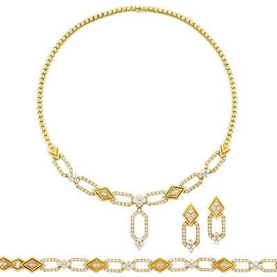 Lot 275 - Suite of Gold and Diamond Jewelry, France