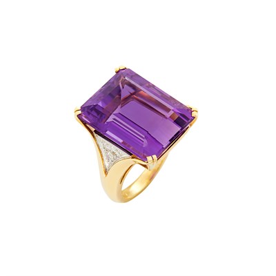 Lot 164 - Gold, Platinum, Amethyst and Diamond Ring