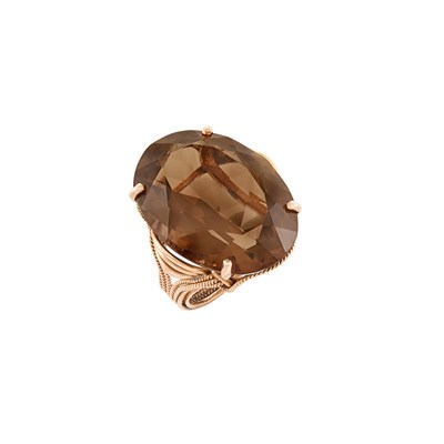 Lot 352 - Rose Gold and Smoky Quartz Ring