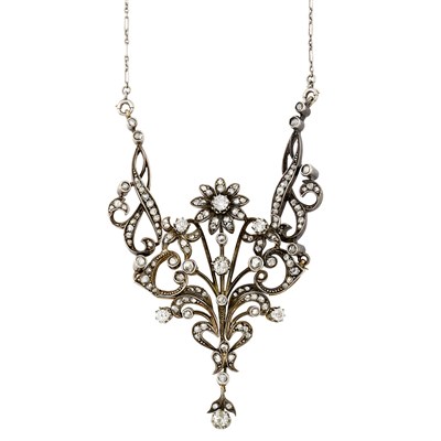 Lot 43 - Antique Silver-Topped Gold, Platinum and Diamond Pendant-Brooch Necklace