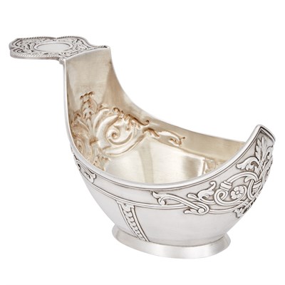 Lot 706 - Fabergé Silver Kovsh With the workmaster's...