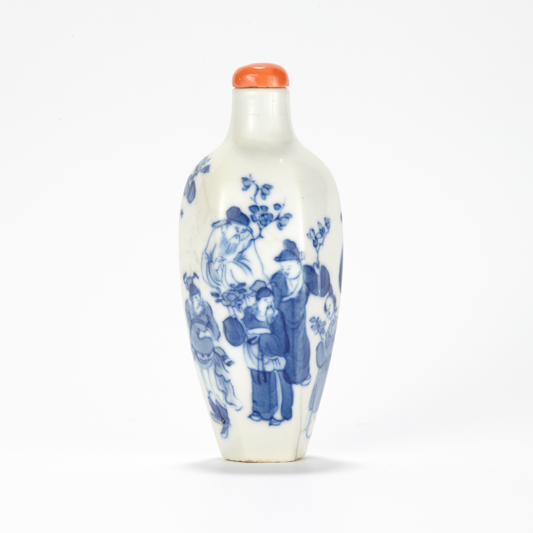 Lot 14 - Chinese Blue and White Glazed Porcelain Snuff Bottle