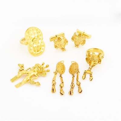 Lot 278 - High Karat Gold Knot Ring and Group of Gold Jewelry