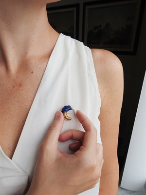 Lot 237 - Gold, Platinum, Fluted Lapis and Diamond Pin