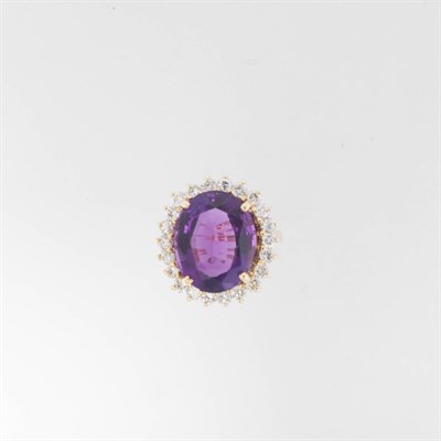 Lot 60 - Gold, Amethyst and Diamond Ring
