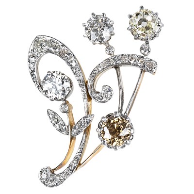 Lot 209 - Antique Platinum, Gold and Diamond Pin