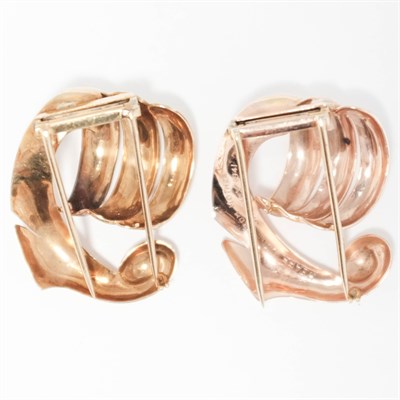 Lot 164 - Pair of Retro Two-Color Gold Clips