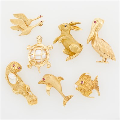 Lot 147 - Seven Gold Animal Pins