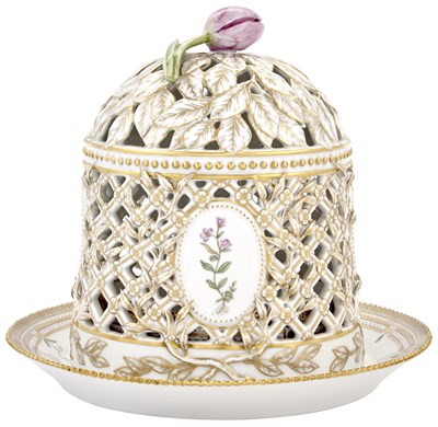 Lot 391 - Royal Copenhagen Porcelain 'Flora Danica' Ice...
