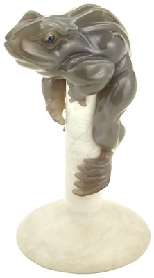 Lot 257 - Fabergé Style Agate and Hardstone Model of a...