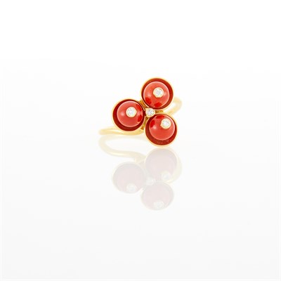 Lot 37 - Aletto Brothers Gold, Oxblood Coral and Diamond Ring
