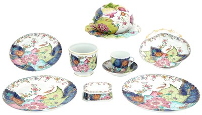 Lot 55 - Mottahedeh Tobacco Leaf Pattern Porcelain...