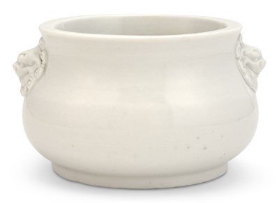 Lot 254 - A Chinese Dehua Porcelain Censer 17th-18th...