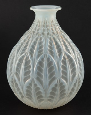 Lot 155 - The Estate of Kathryn Graham R. Lalique Molded...