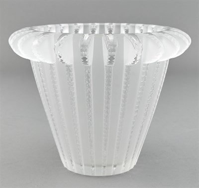 Lot 158 - The Estate of Kathryn Graham Lalique Molded...