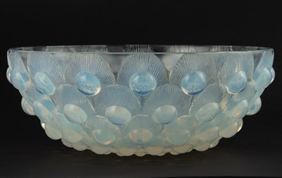 Lot 156 - The Estate of Kathryn Graham R. Lalique Molded...
