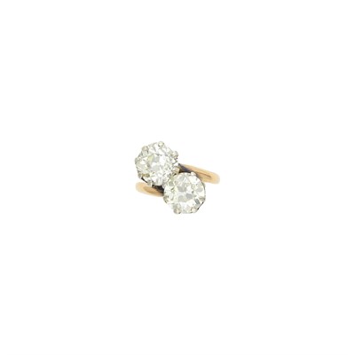 Lot 115 - Antique Platinum, Gold and Diamond Crossover Ring
