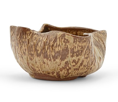 Lot 226 - A Japanese Oribe Pottery Leaf-Form Bowl