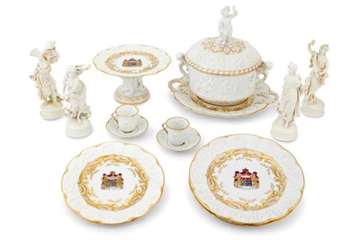 Lot 806 - Capodimonte Armorial Decorated Porcelain...