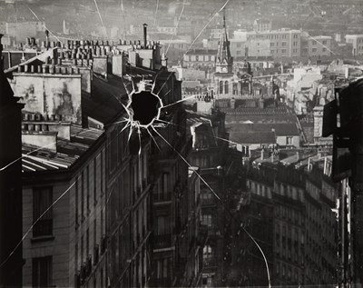 Lot 581 - KERTESZ, ANDRE (1894-1985) [Broken plate],...