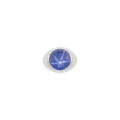 Lot 35 - Platinum, Star Sapphire and Diamond Gypsy Ring