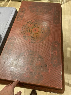 Lot 64 - A Rare and Elegant Pair of Chinese Tianqi and Qiangjin Lacquer Side Tables