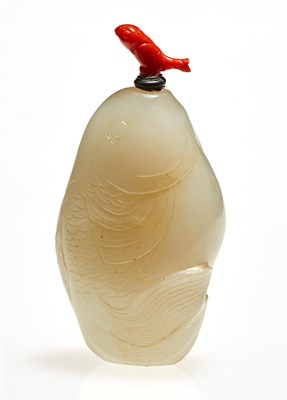 Lot 18 - A Chinese White Jade Snuff Bottle