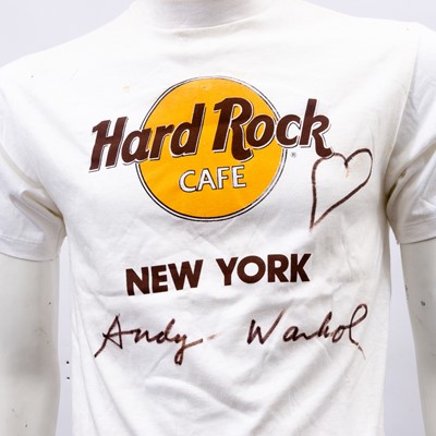 Lot 5044 - An iconic artist signs an iconic logo
