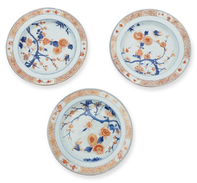 Lot 212 - Three Chinese Imari Export Porcelain Plates