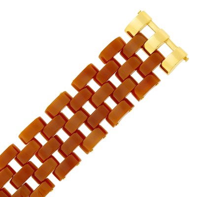 Lot 1150 - Wide Gold and Brownish Red Agate Link Bracelet