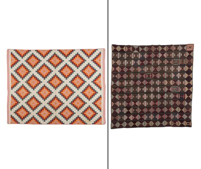 Lot 1066 - Pieced and Appliquéd Cotton Geometric Quilt