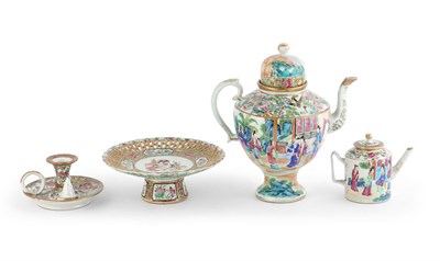 Lot 178 - Four Chinese Rose Medallion Porcelain Articles