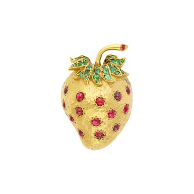 Lot 1052 - Hammered Gold, Cabochon Ruby and Emerald Strawberry Brooch