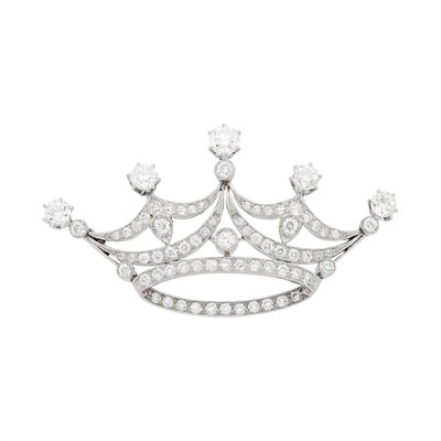Lot 81 - Antique Platinum, Gold and Diamond Crown Pin