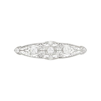 Lot 87 - Platinum and Diamond Filigree Brooch