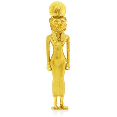 Lot 1051 - Oversized Gold Egyptian Goddess Sekhmet Pendant