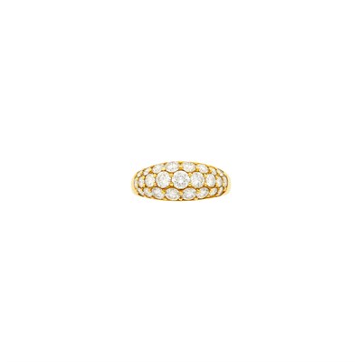 Lot 163 - Tiffany & Co. Gold and Diamond Ring