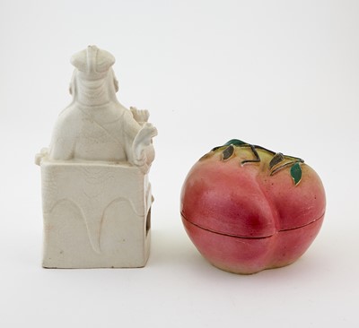 Lot 129 - Two Chinese Porcelain Articles