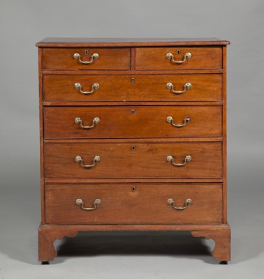 Lot 102 - George III Mahogany Chest of Drawers