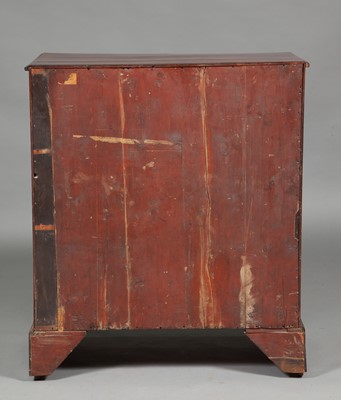Lot 102 - George III Mahogany Chest of Drawers