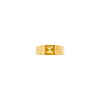 Lot 236 - Cartier Gold and Citrine 'Tank' Ring, France