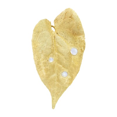 Lot 245 - Gabriella Kiss Gold and Moonstone Leaf Brooch