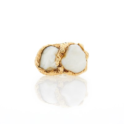 Lot 1237 - Attributed to Ruser Gold and Baroque Freshwater Pearl Ring