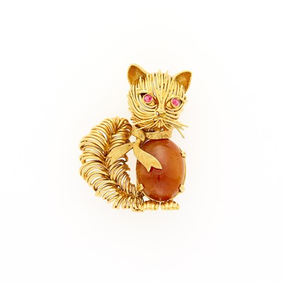 Lot 1207 - Gold and Orange Jade Cat Brooch