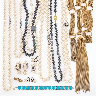 Lot 1229 - Group of Costume and Bead Jewelry