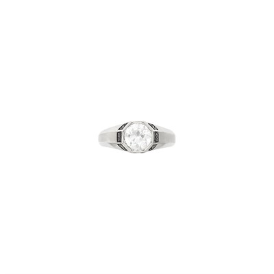 Lot 51 - Platinum, Niello and Diamond Ring