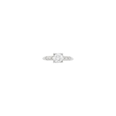 Lot 91 - Platinum and Diamond Ring